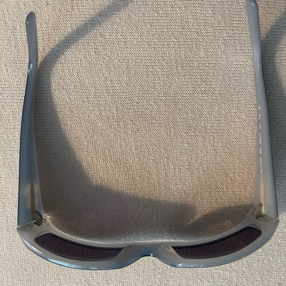 Excellent condition designer sunglasses - Picture 4 of 9